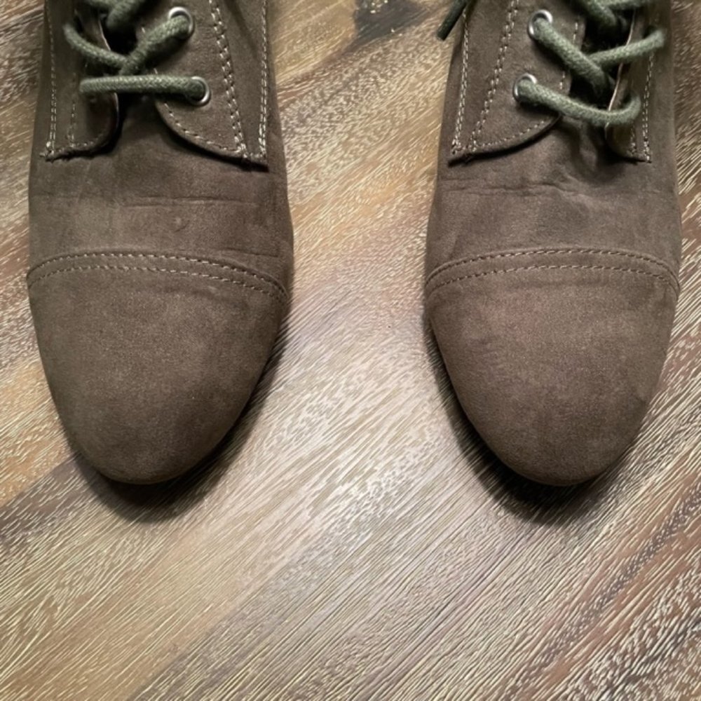 Madden Girl Justine Lace Up Boots Size 10 - Picture 7 of 12